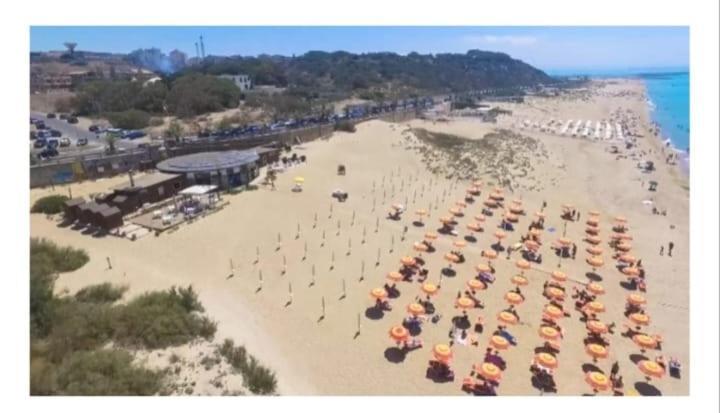 Le Dimore Di Ulisse A Gela - Casa Vacanza B&B - La Nave Greca Esterno foto